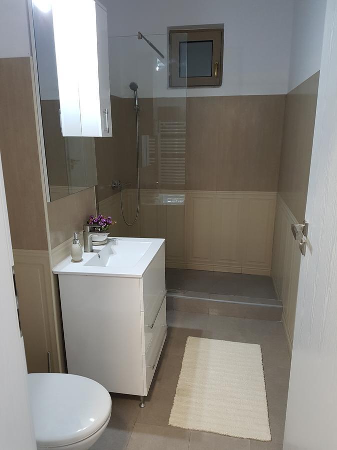 Frontal View By Twin Residence Mamaia Exterior photo